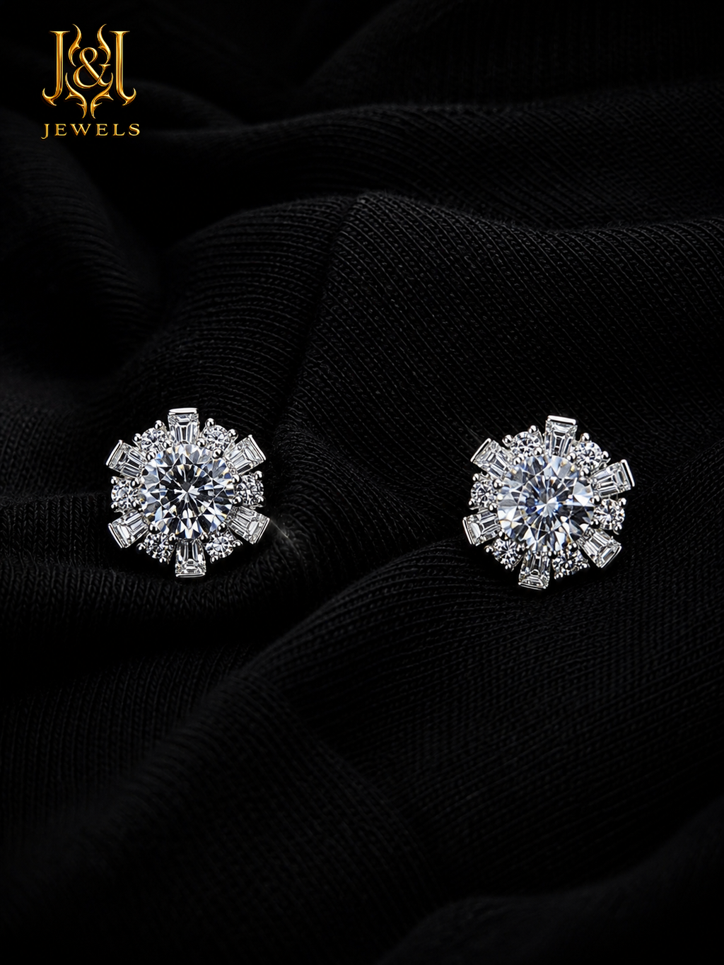 The Maison Soleil Éclat Studs – 1CT