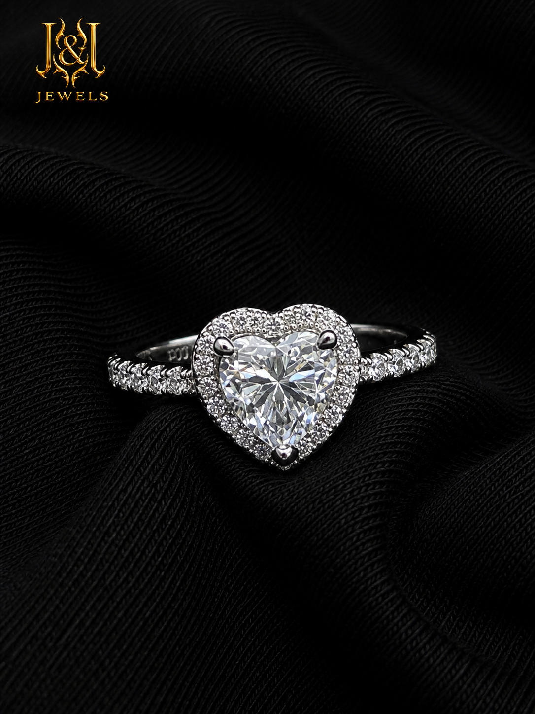 The Maison Cœur Lumière Ring – 1CT