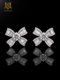 The Maison Noeud Royale Moissanite Studs – 1CT