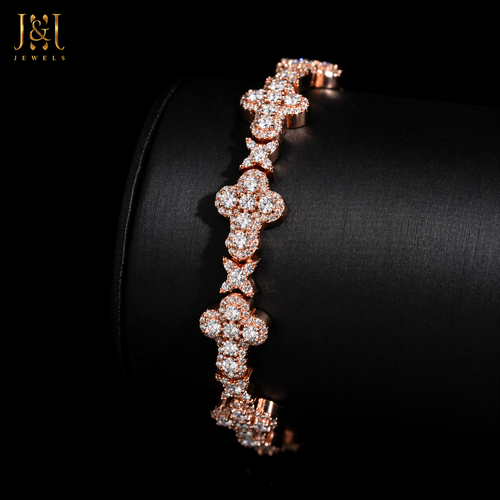 Éclat Clover Moissanite Bracelet