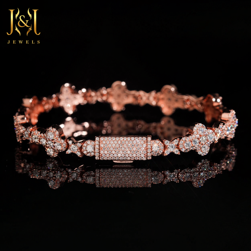 Éclat Clover Moissanite Bracelet